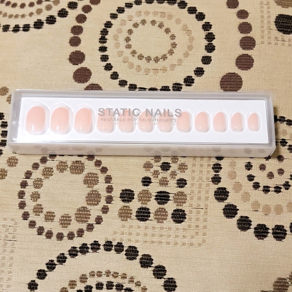 Static Nails Reusable Pop on modern french manicure